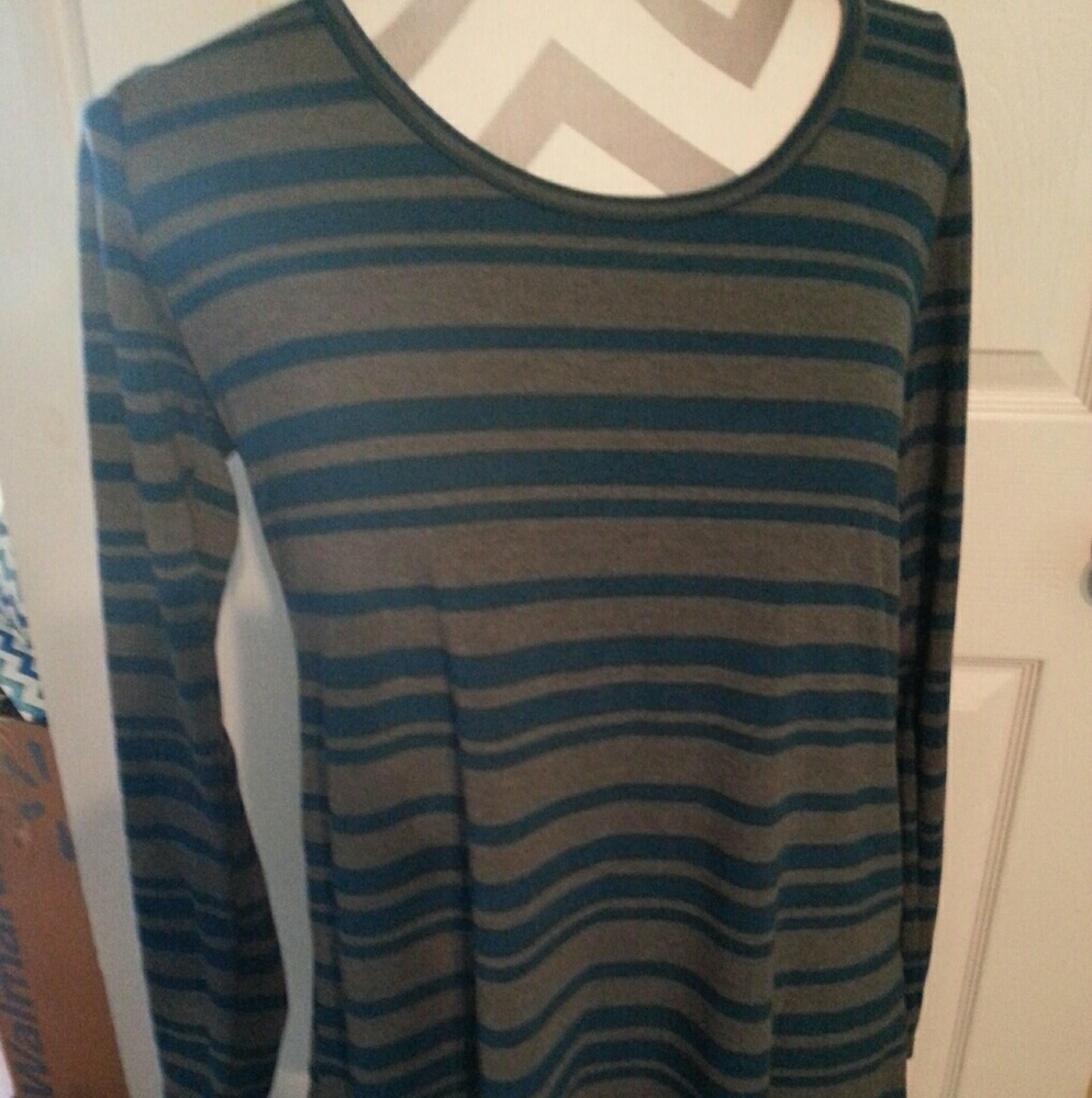 NWT, LULAROE LYNNAE,  MEDIUM